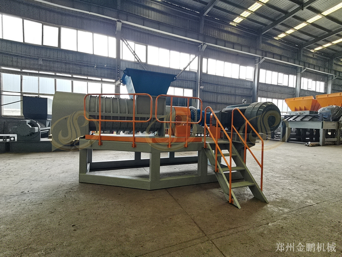 郑州金鹏编织袋回收撕碎机处理废旧编织袋说明